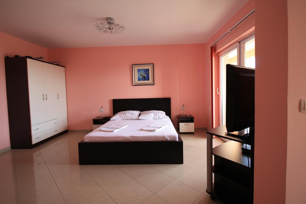 Apartment Dalmatien Traumhaus Makarska Esterno foto