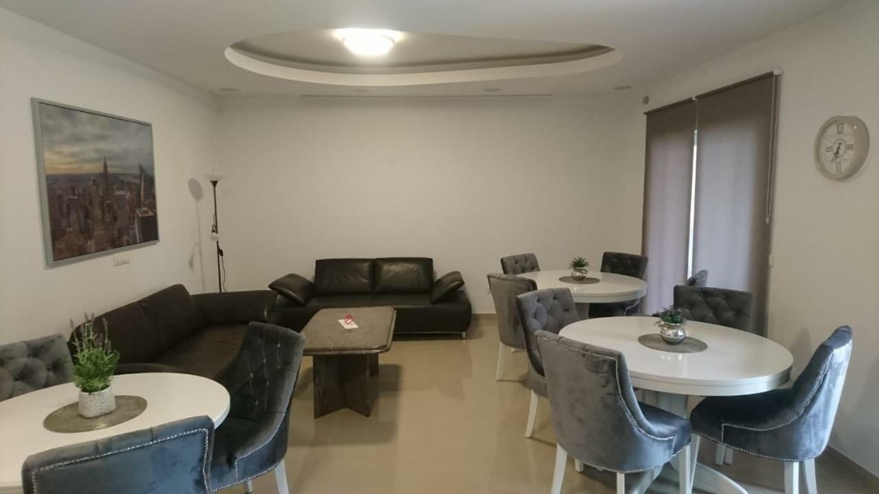 Apartment Dalmatien Traumhaus Makarska Esterno foto
